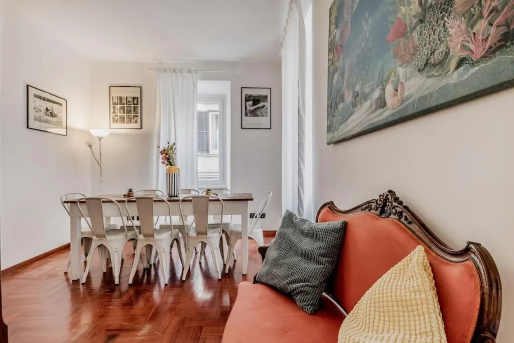 Image 3 of Casa del Borgo Elegant apartment 200 m from the Vatican 8/pax