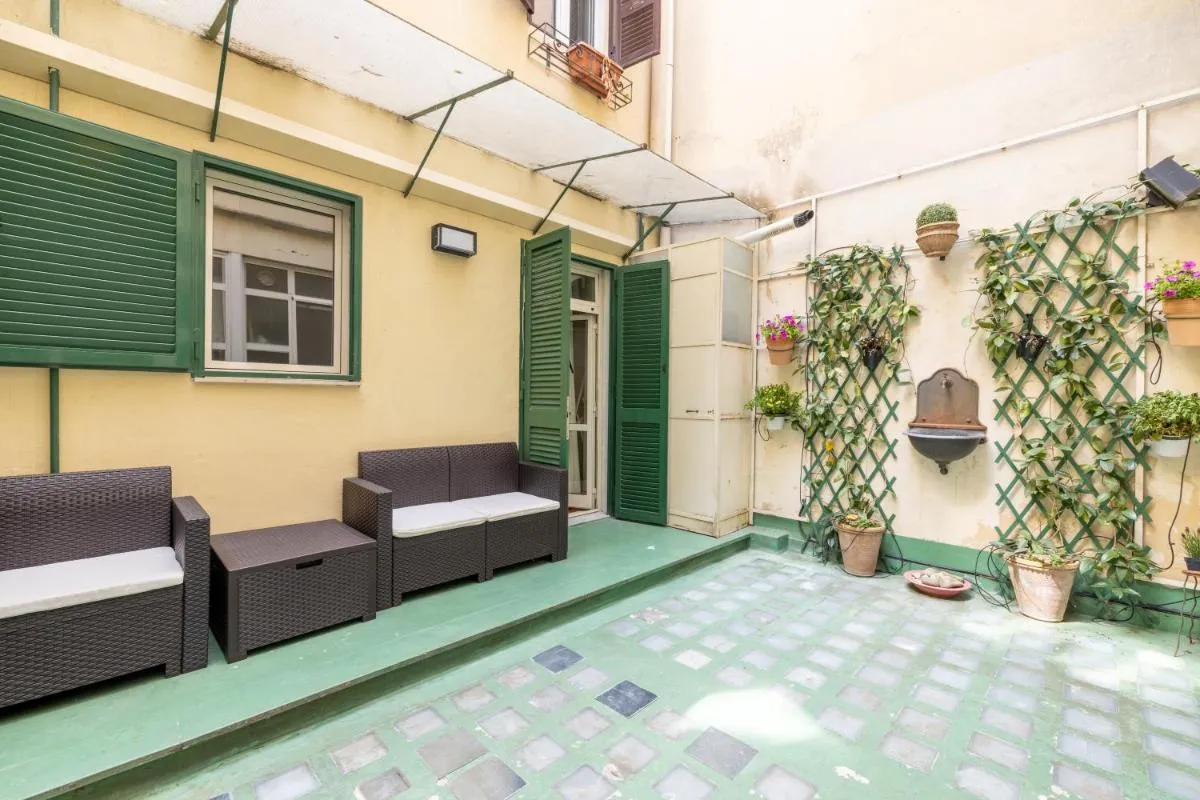 Image 5 of Charming apartment with patio a few steps from Colosseum