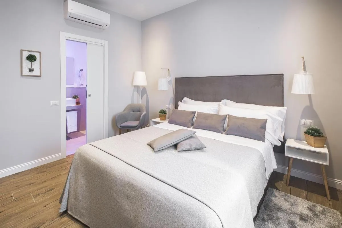 Image 1 of Colonna Luxury Suites