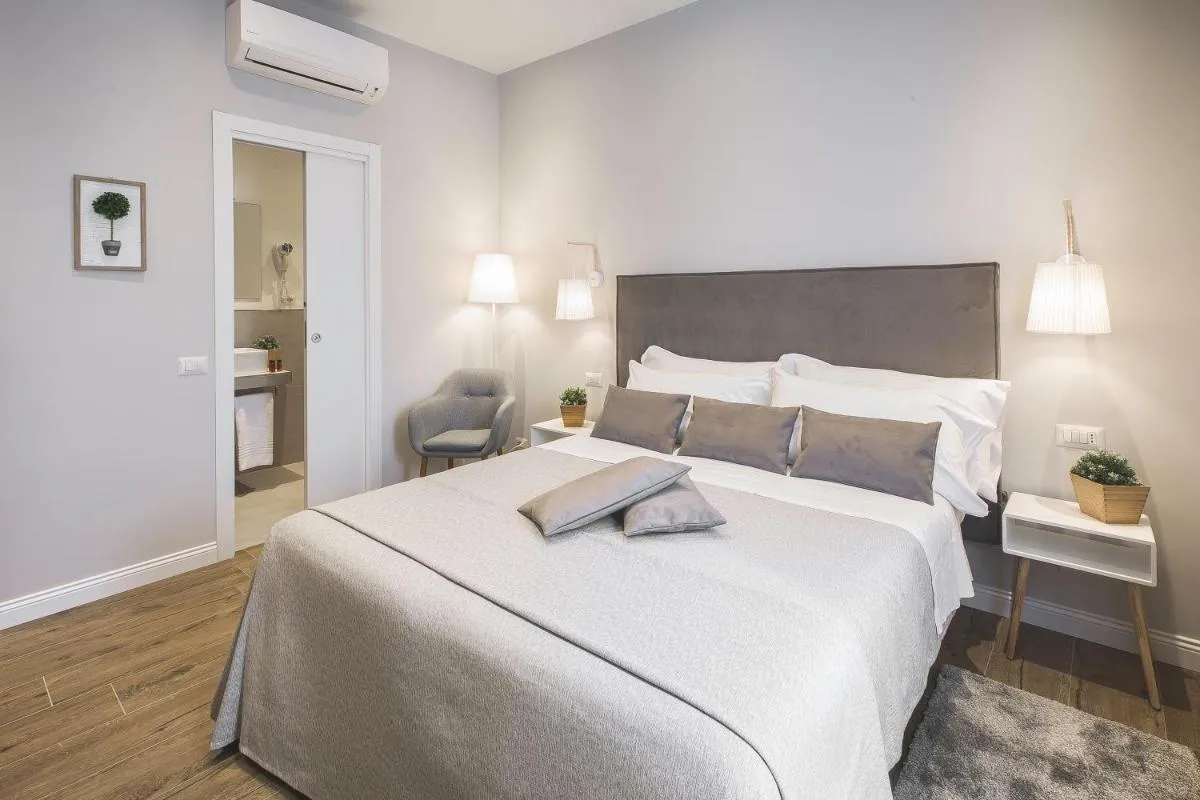 Image 5 of Colonna Luxury Suites