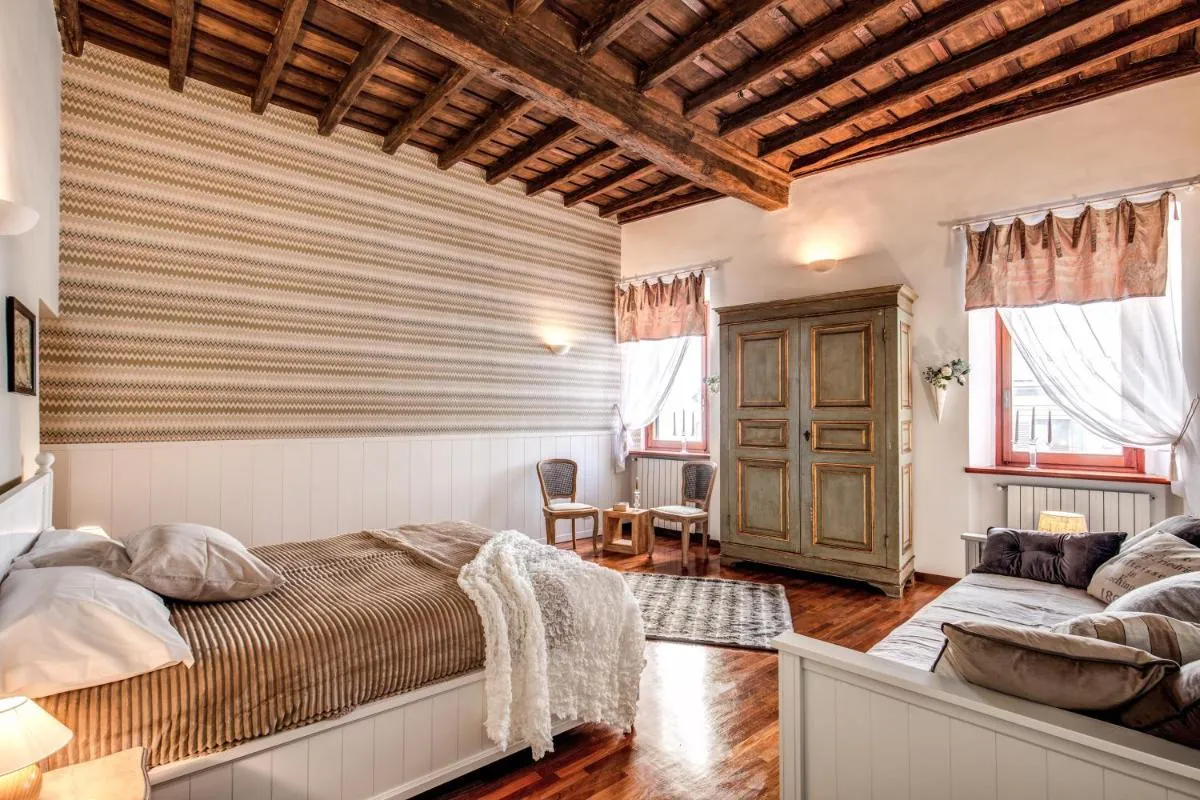 Image 1 of Colosseo Miracle Suite