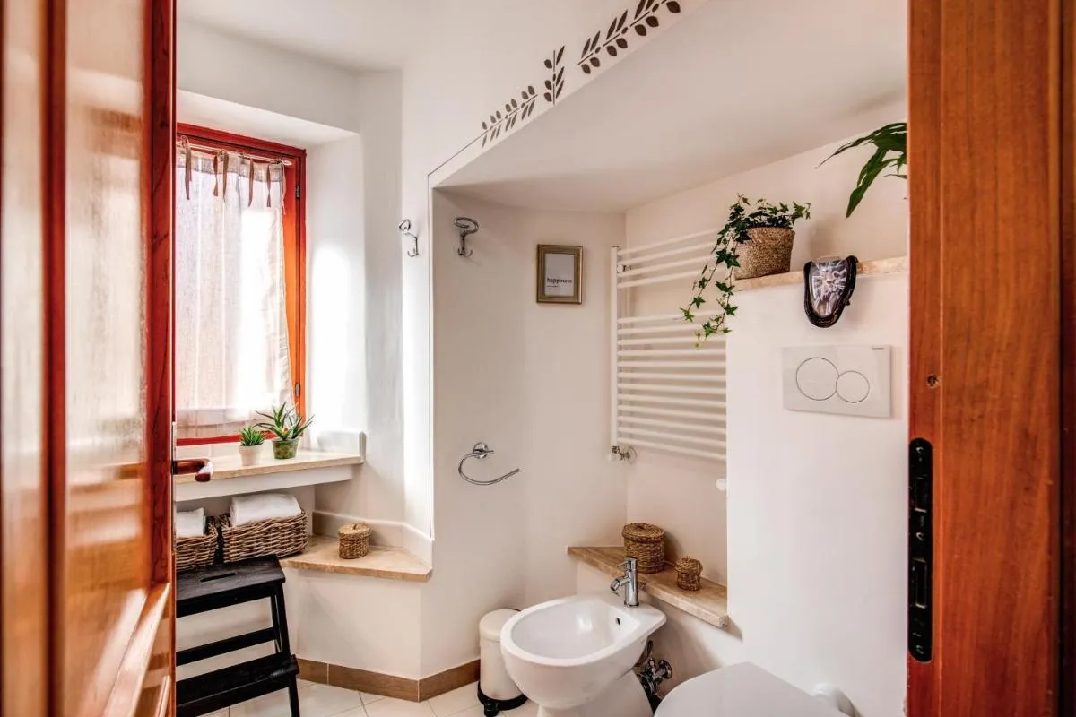 Image 2 of Colosseo Miracle Suite