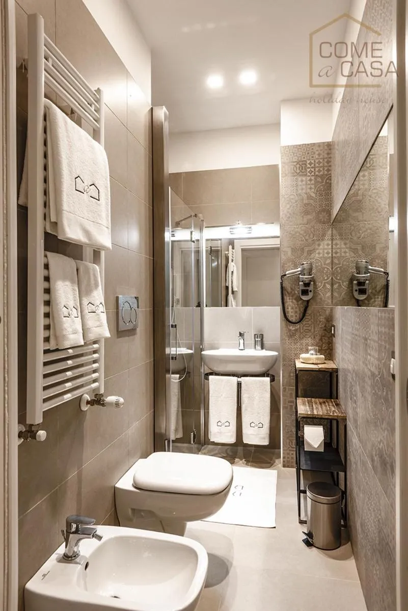 Image 3 of Come a Casa