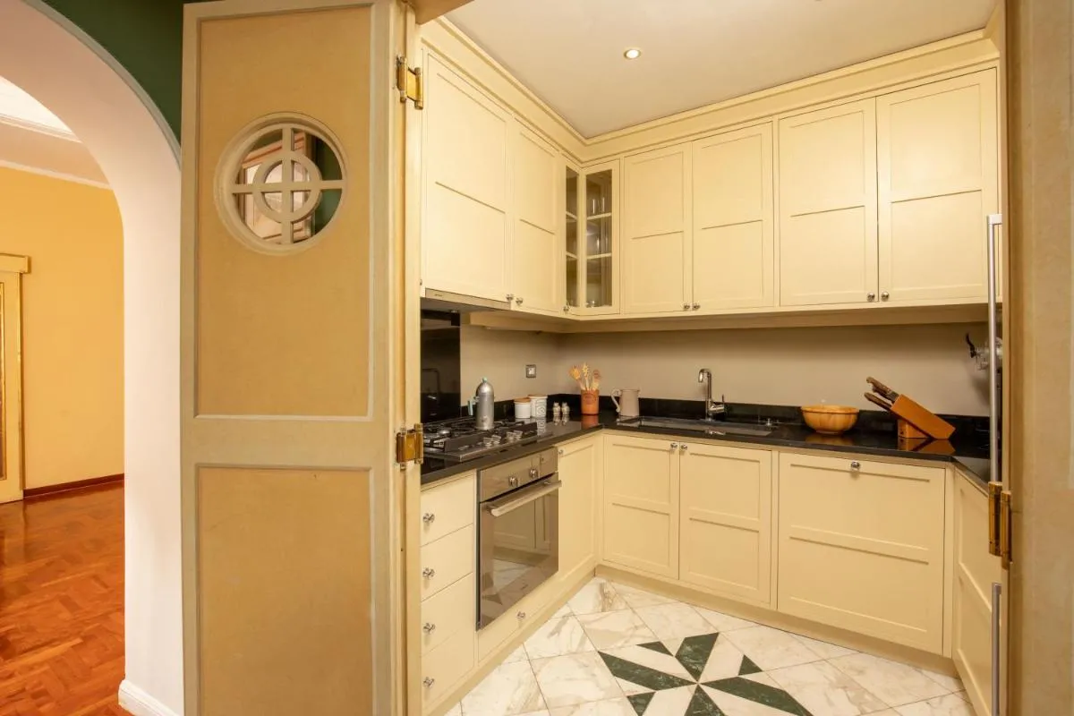 Image 6 of Condotti Spanish Steps Ambassador Apartment
