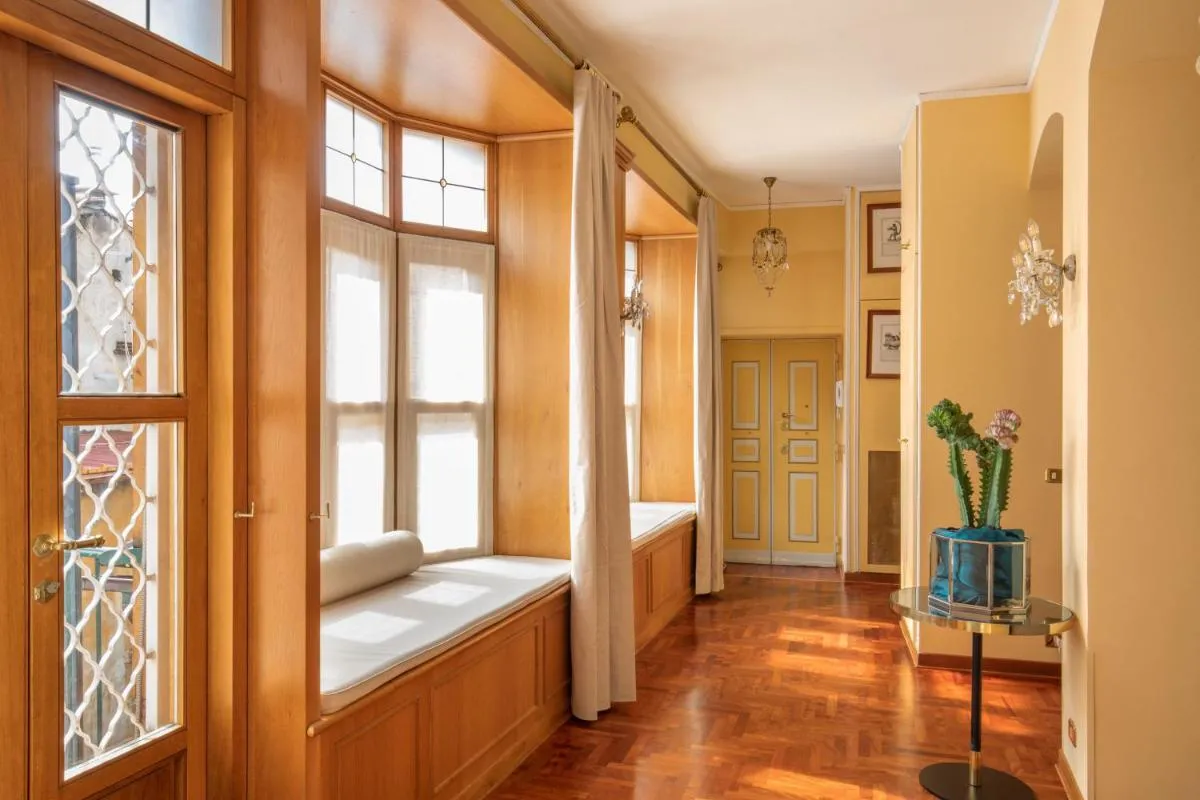 Image 4 of Condotti Spanish Steps Ambassador Apartment