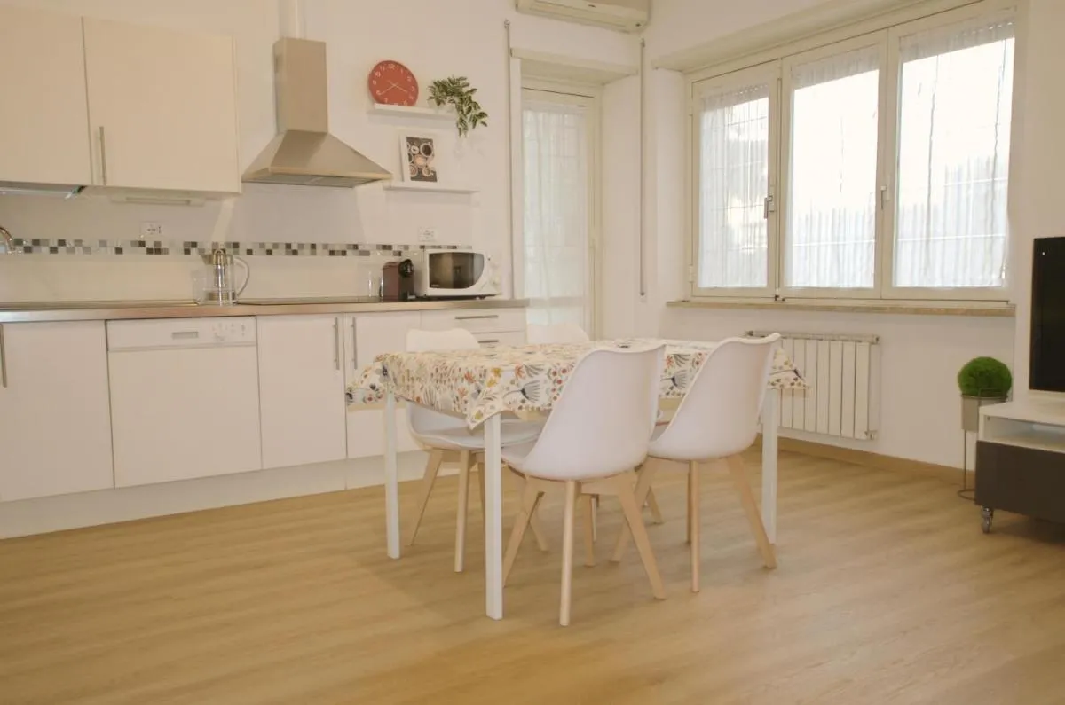 Image 2 of Cornelia IDI Gemelli, Chicca Metro Apartment
