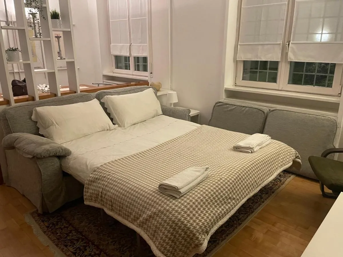 Image 6 of DOMUS B, Corso Francia apartment