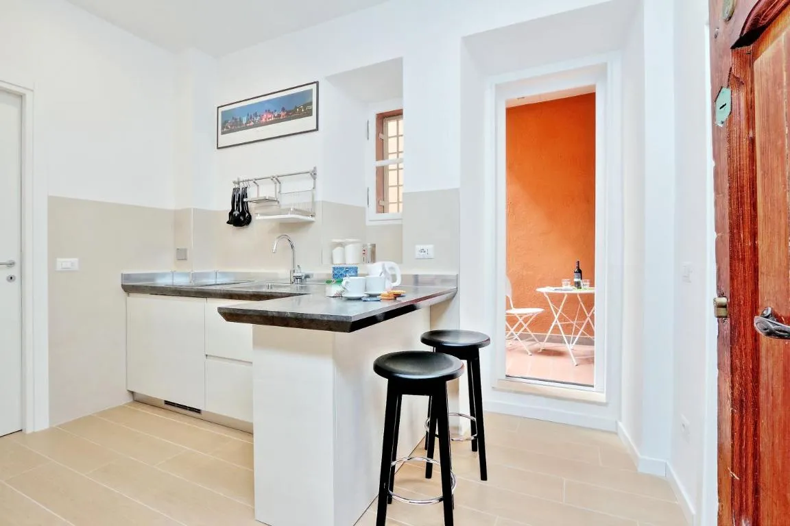 Image of Deco’s Place Roma Zoe