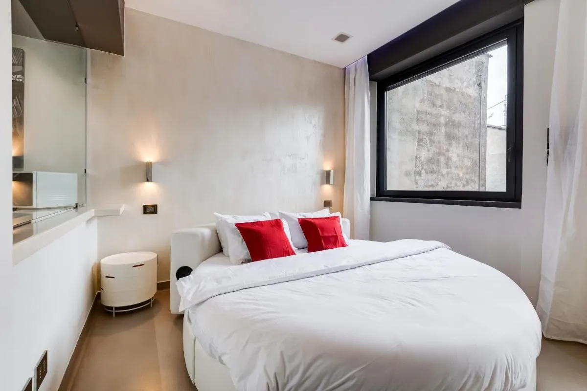 Image 6 of EMERALD Luxury Suite Apartment