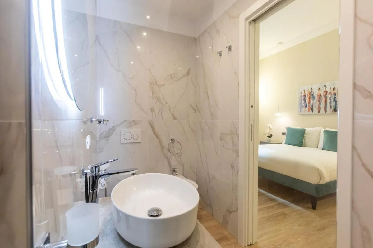Image 2 of Elegantia Luxury Rooms