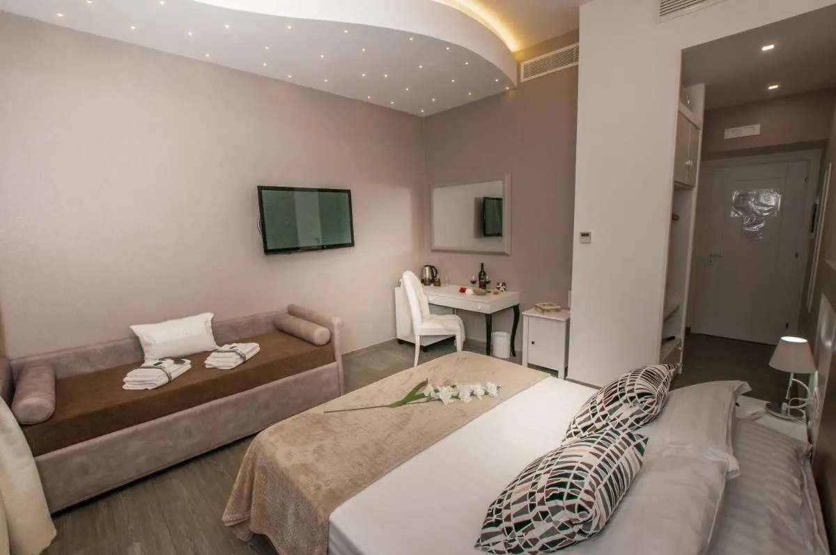 Image 4 of Elenoire Rooms & Suite