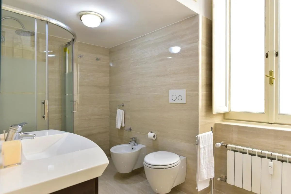 Image 2 of Elite Rome Apartments