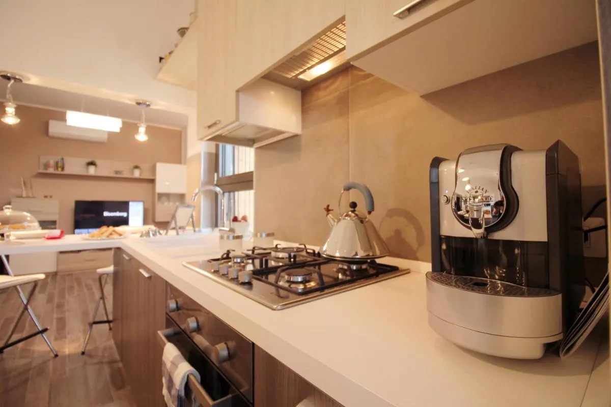 Image 3 of Eur Bright Spacious Terraced Apartment with private parking only for Small Cars