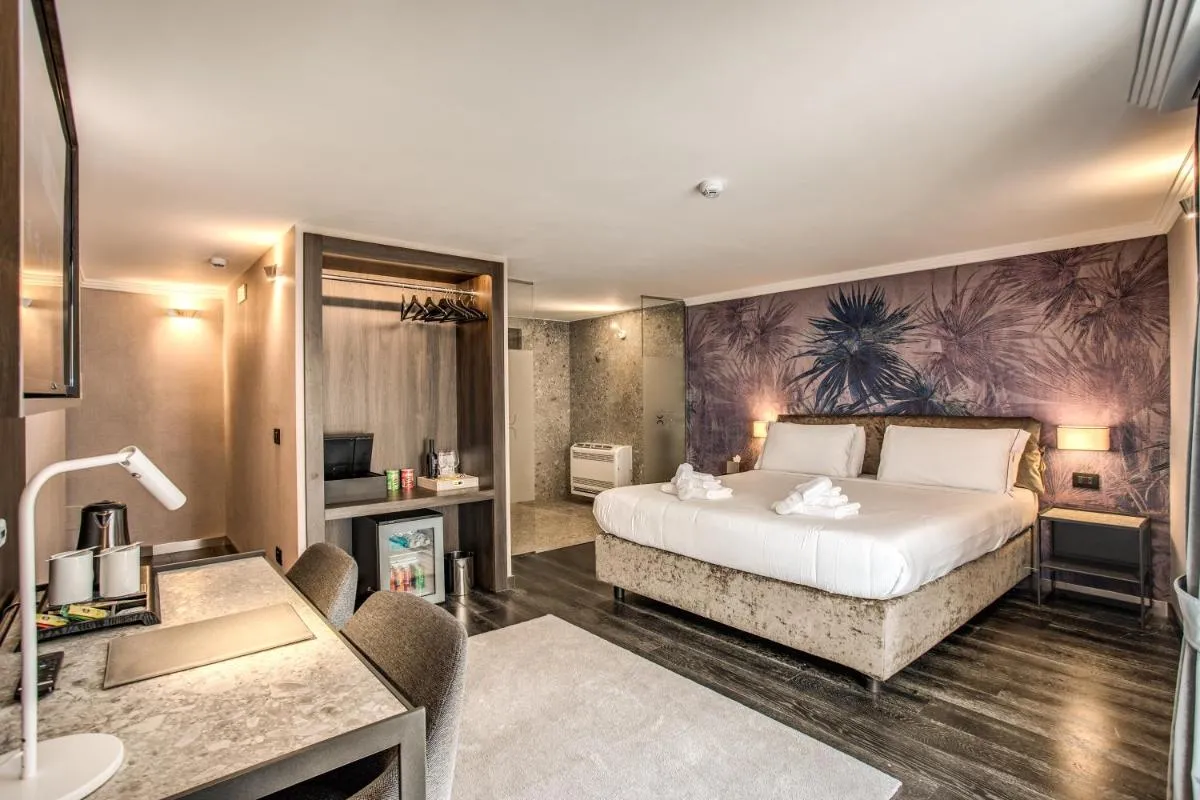 Image 3 of FOURHEADS Private Suites