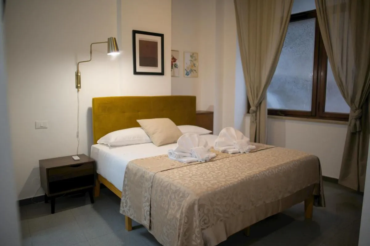 Image 1 of Fontana di Trevi sweet apartment