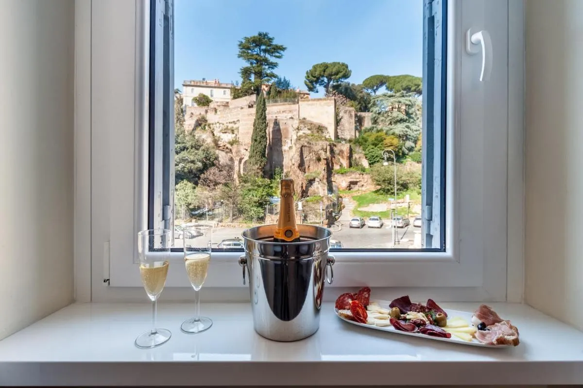 Image 3 of Foro Romano Luxury Suites