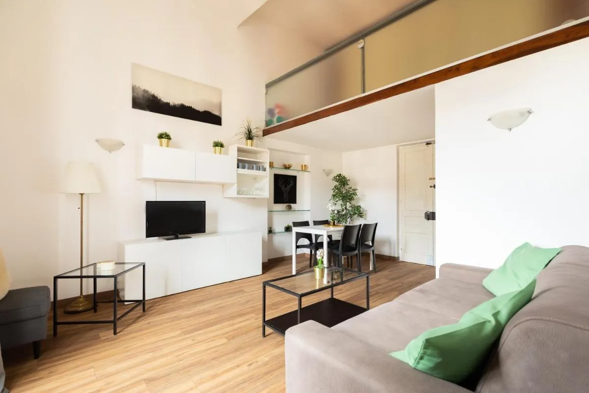 Image 4 of Ginevra Suite