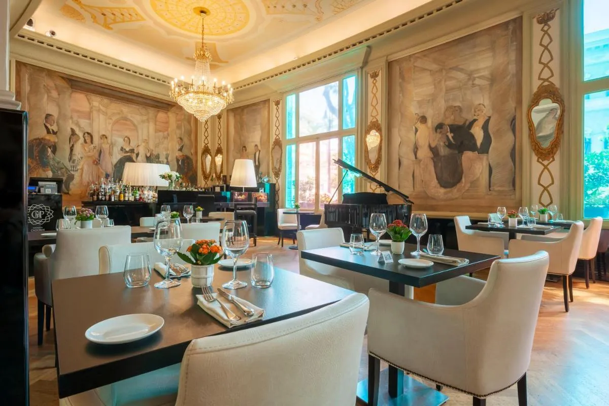 Image 3 of Grand Hotel Palace Rome