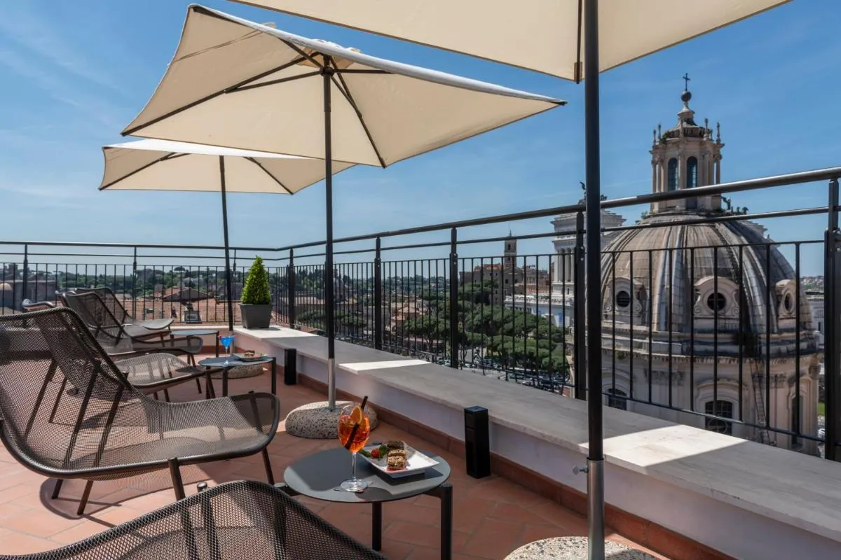 Image 5 of H10 Palazzo Galla