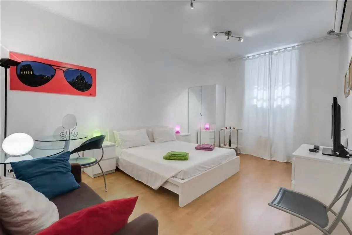 Image 1 of Holiday Jeans Apartment