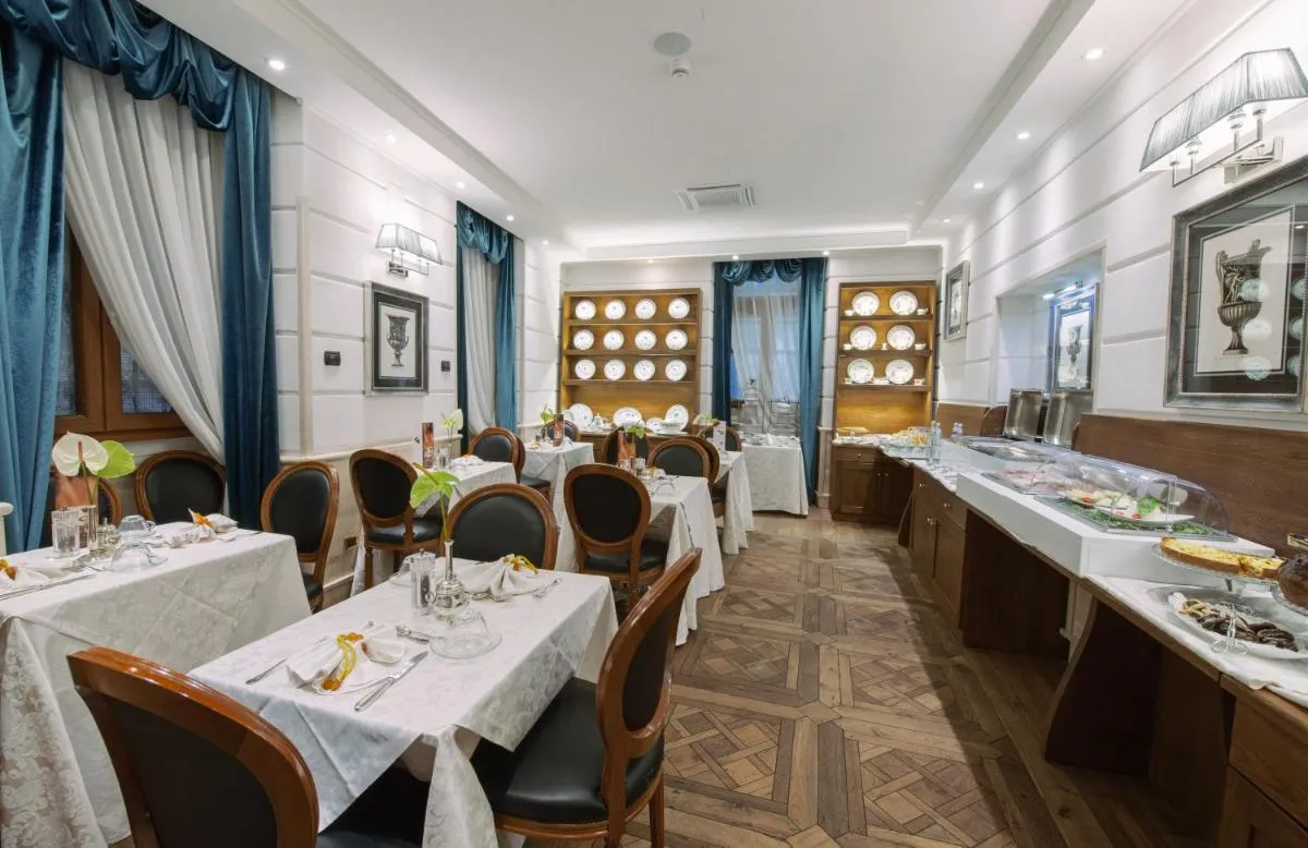 Image 3 of Hotel Barocco