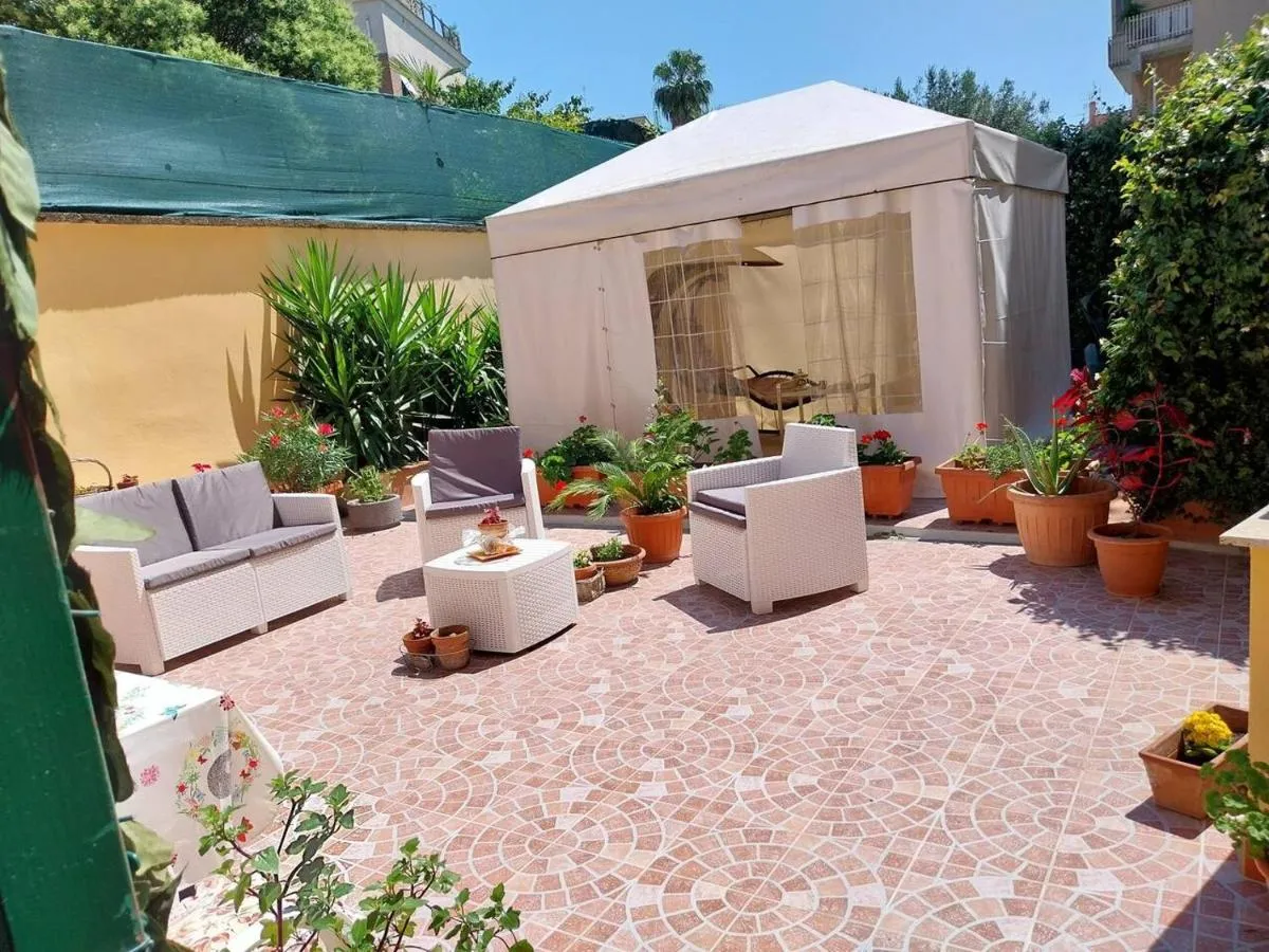 Image 5 of Il giardino di Marimar