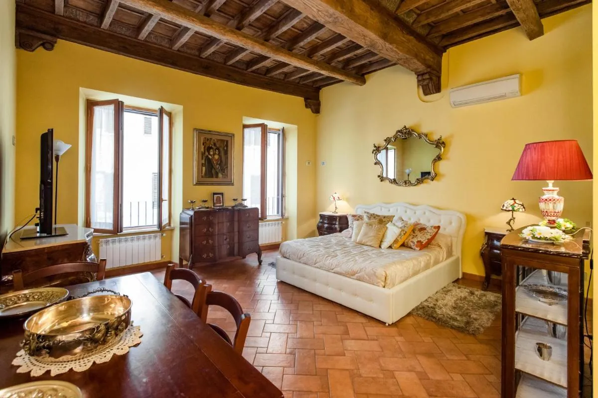 Image 4 of Impero Vaticano Navona Apartment