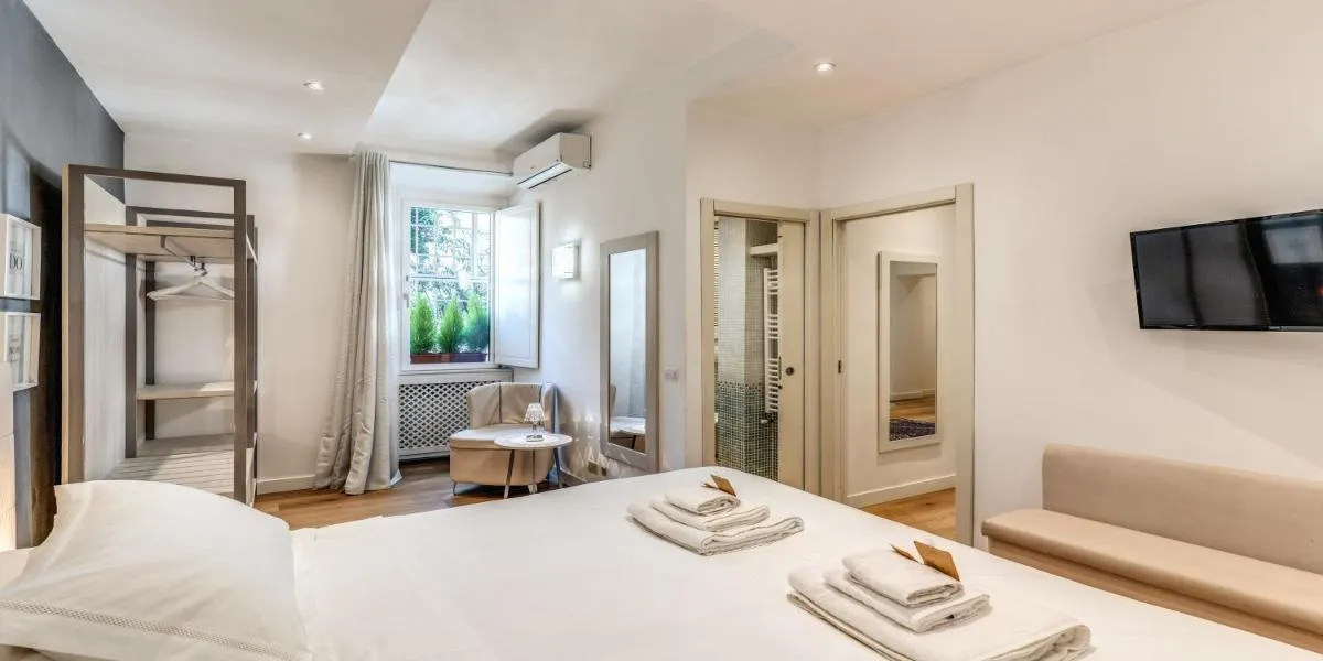 Image 1 of Incredible Luxury Suite in the heart of Rome