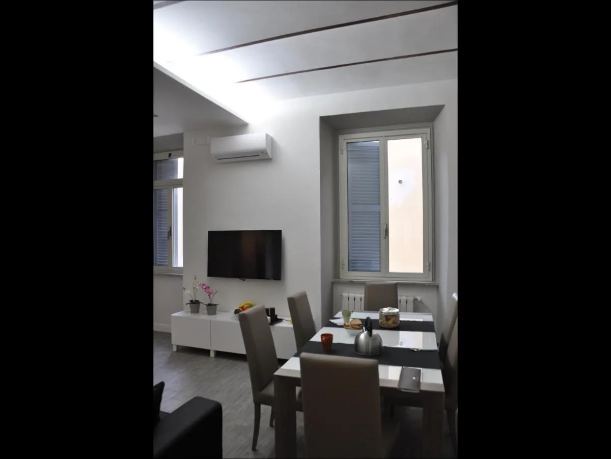 Image 4 of Just Colosseum Suite
