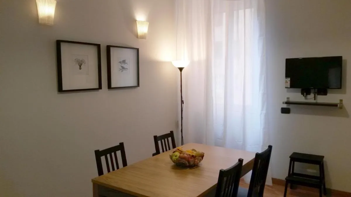 Image 4 of LCH-Lateran Charming House