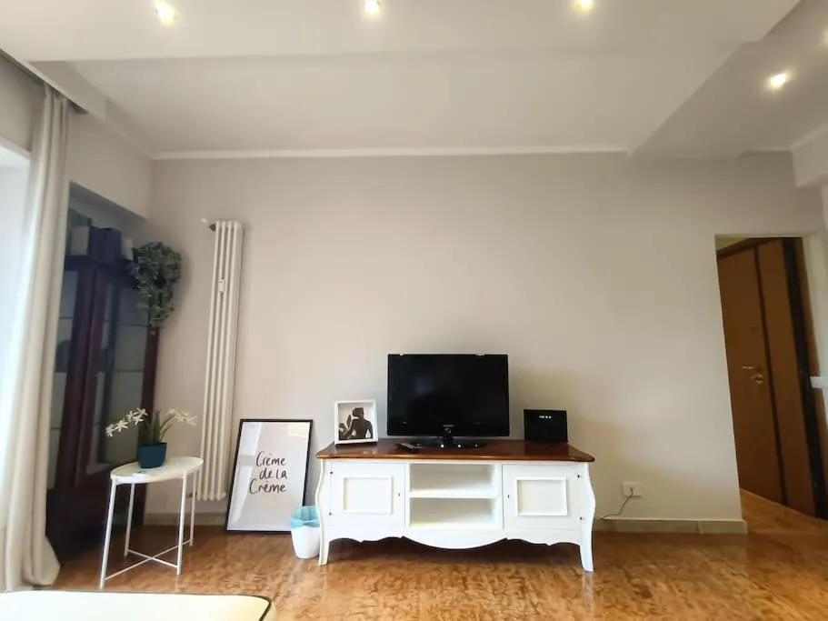 Image 4 of La Casa Libre – [Elegant Apartment – Near Metro]