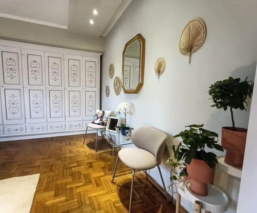Image 1 of La Casa Libre – [Elegant Apartment – Near Metro]