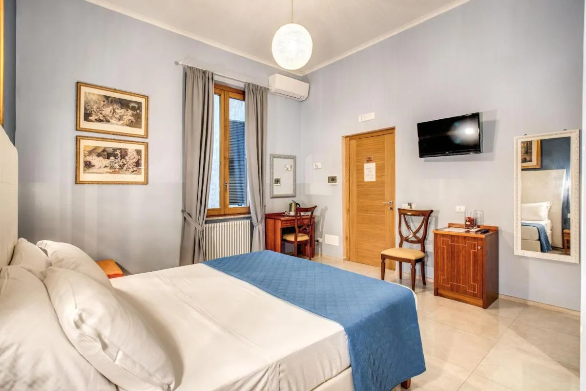 Image 4 of La Residenza Suites