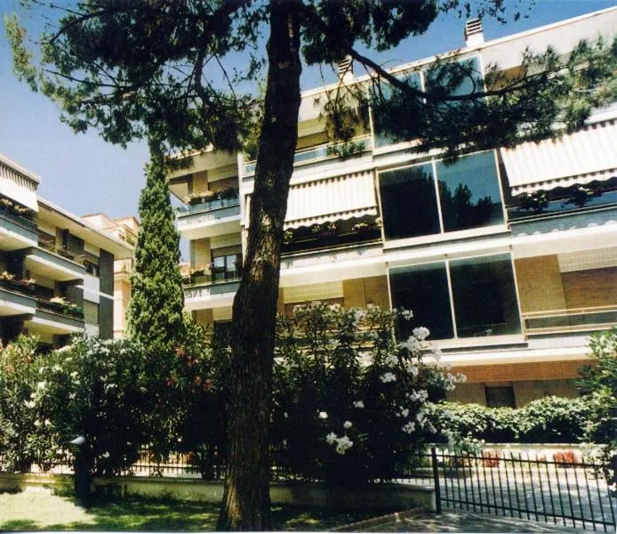 Image 5 of Large family apartment E8