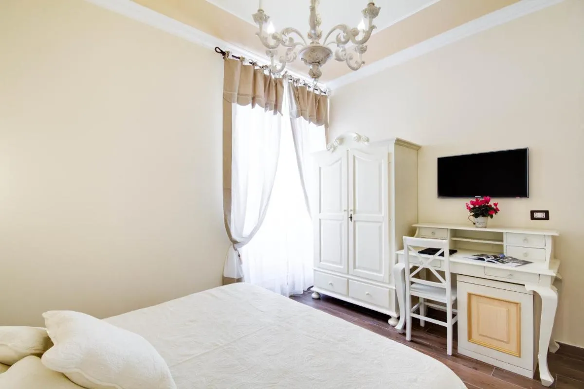 Image 4 of Lunaria Suites Rome Vaticano