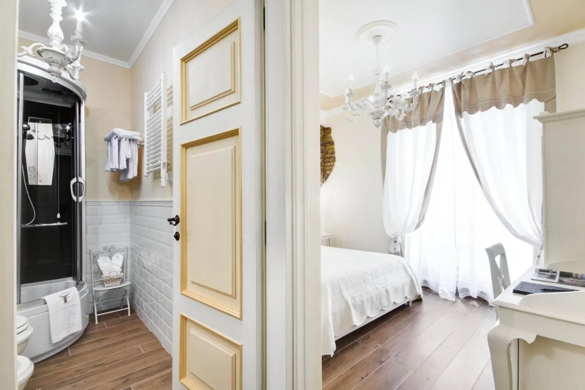 Image 2 of Lunaria Suites Rome Vaticano