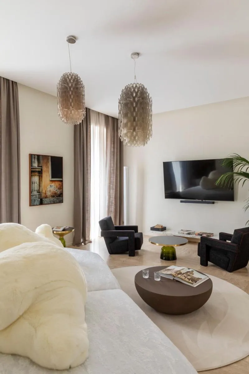 Image 6 of Luxe Rome apartment