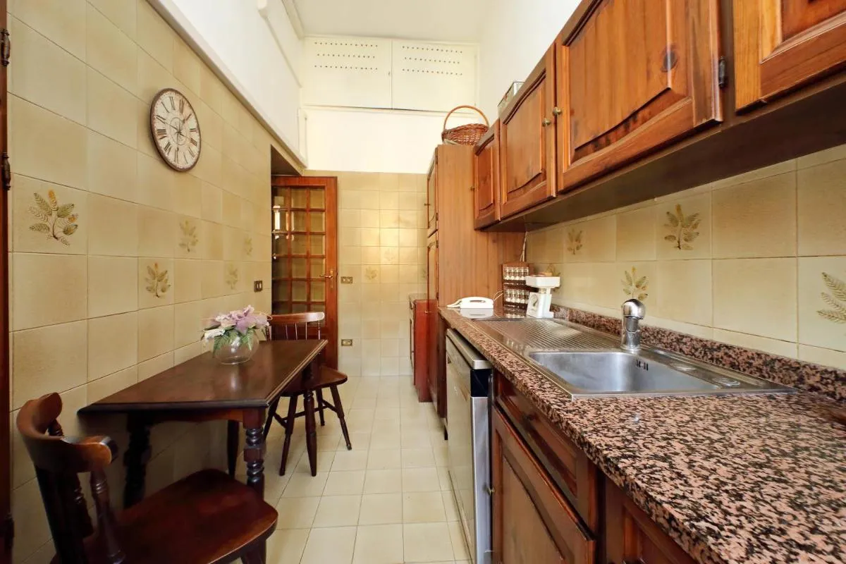 Image 2 of Luxury Domus AmaDora