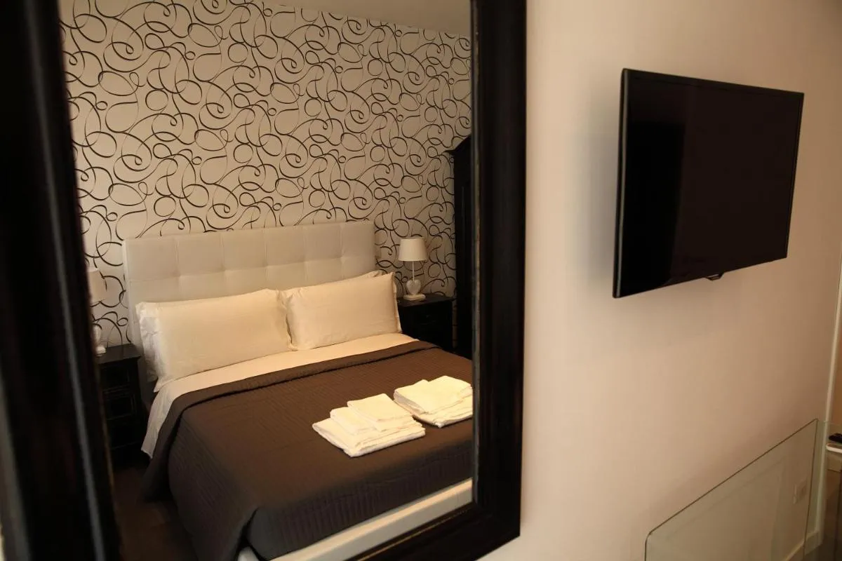 Image 2 of Maison Flaminio