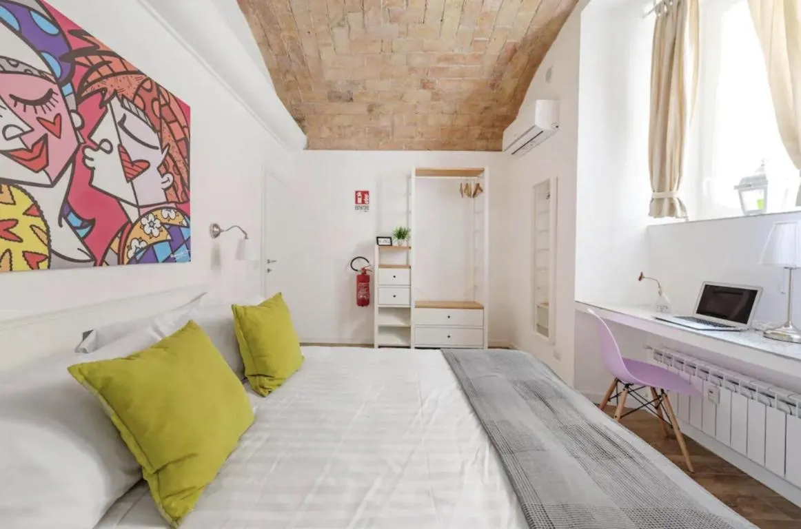 Image of NEW-BIG Honey Colosseum 4bdr + 2sofa bed A/C