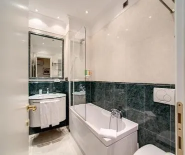 Image 5 of Navona Garden Suites
