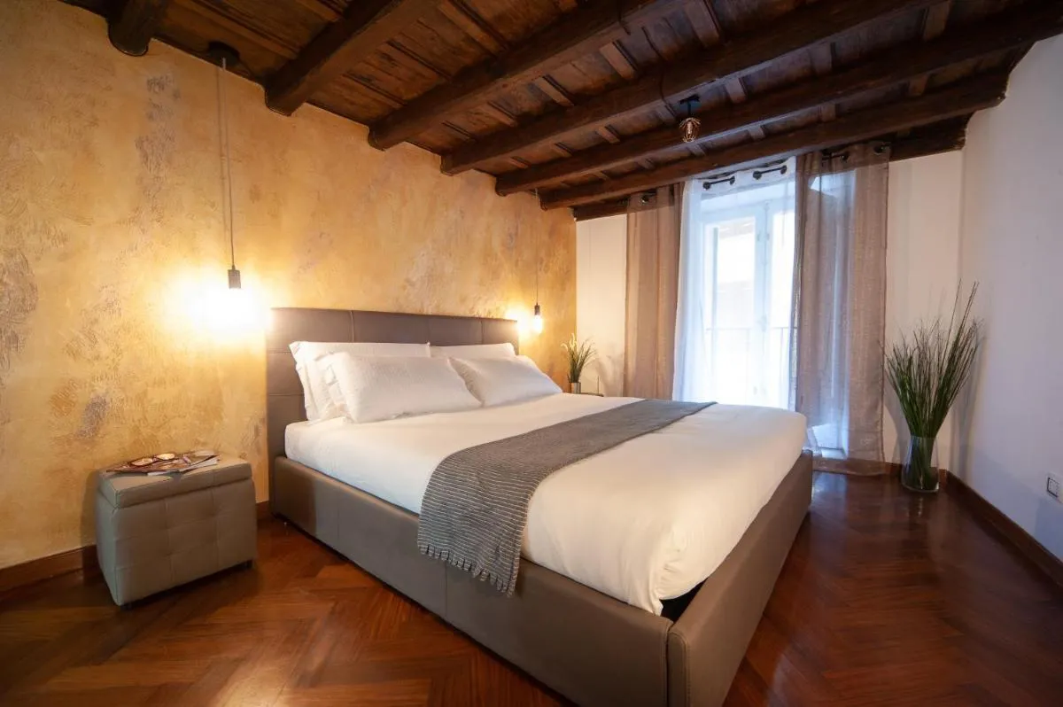 Image 2 of Navona Jacuzzi Rooms