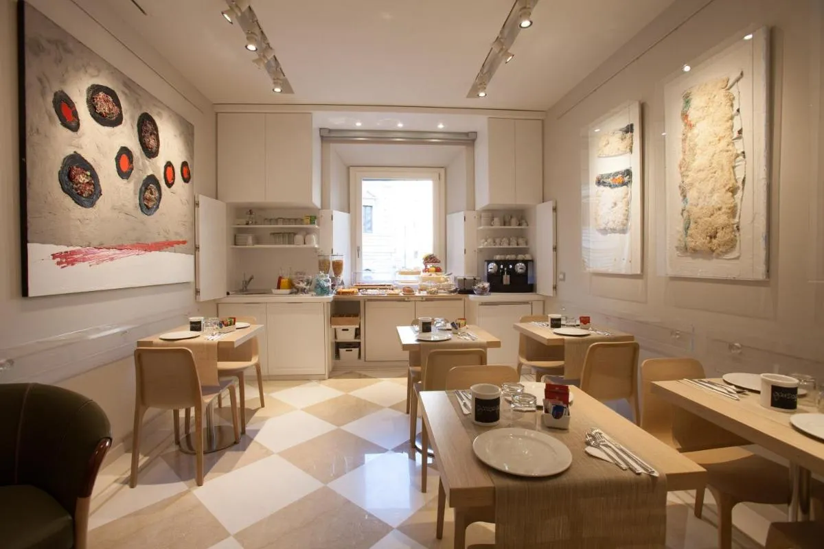 Image 2 of Navona Rooms