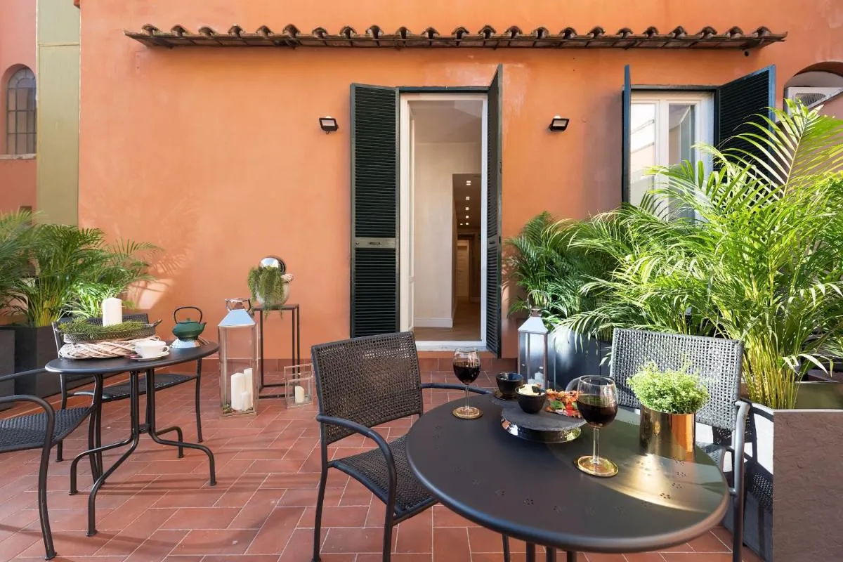 Image 5 of Navona Style