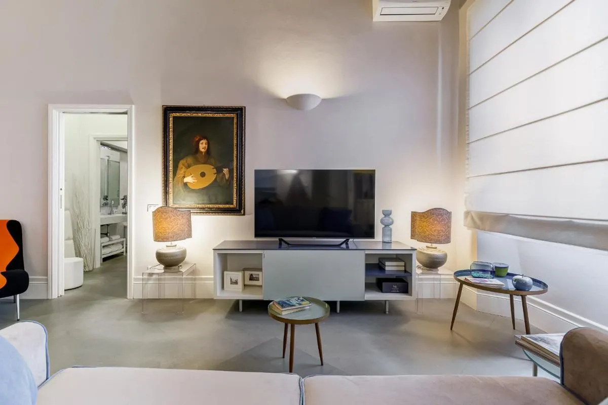 Image 4 of New Suite Barberini Area