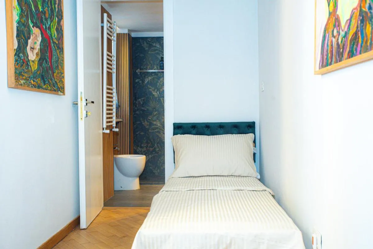 Image 2 of Oliviero – Colosseum View Apartment with Terrace