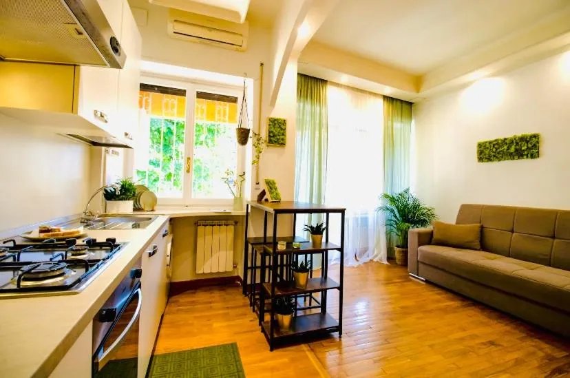 Image 1 of PLANT HOUSE Roma Eur