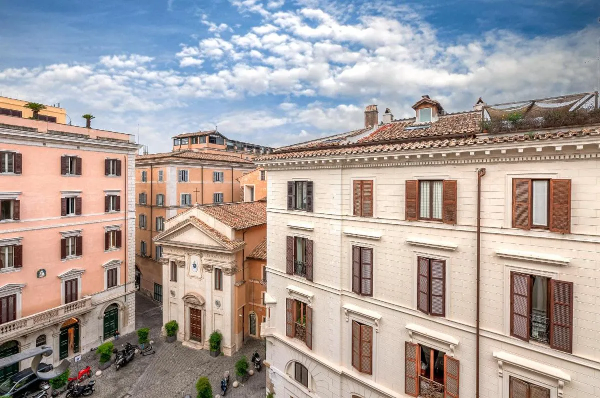Image 5 of Pantheon Luxury House