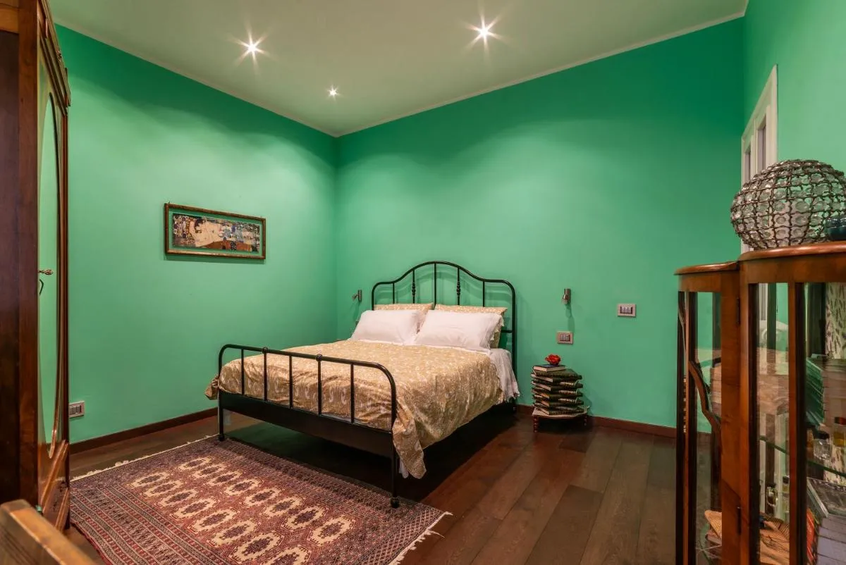 Image 1 of Piazza di Roma Turquoise Apartment