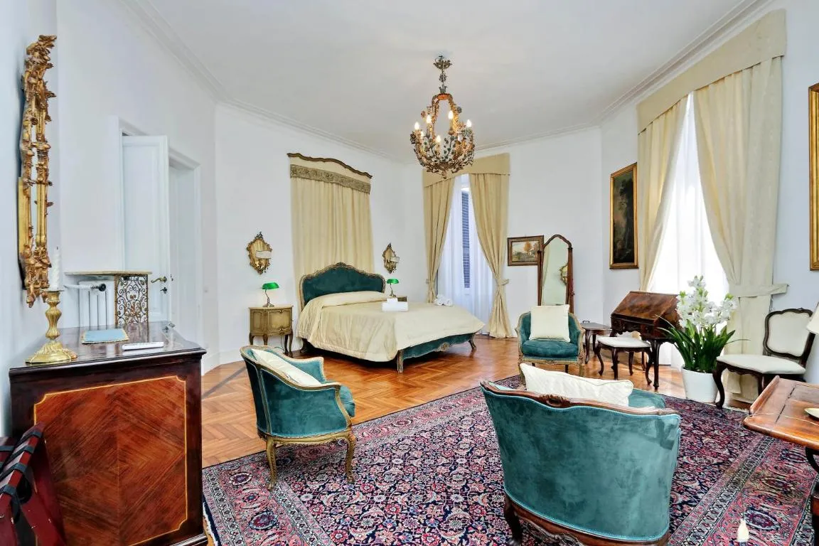 Image of Prestigious Apartment Via Veneto